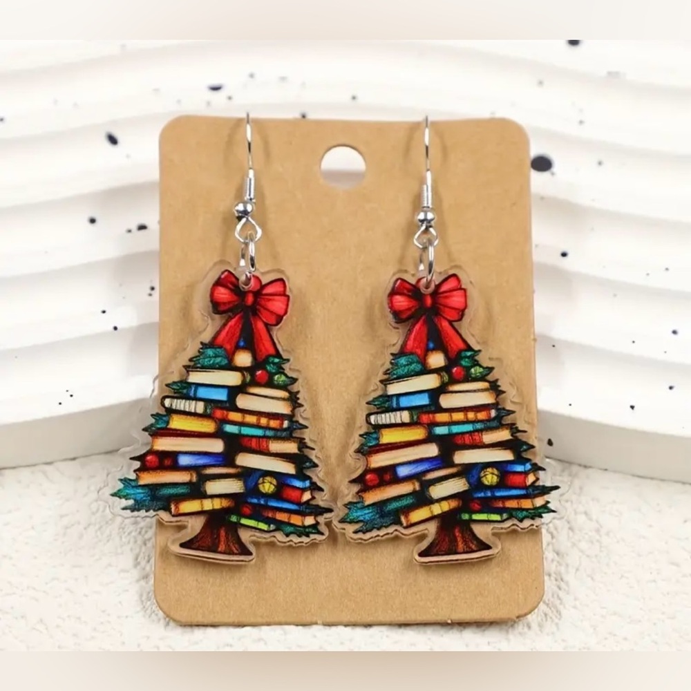 🎁Bookish Christmas Tree Earrings